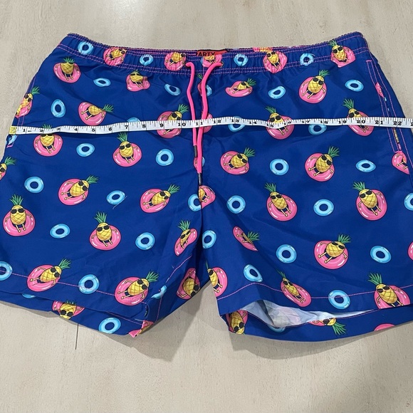 Men’s XL Party Shark swimming trunks blue with pineapples! - Picture 4 of 6